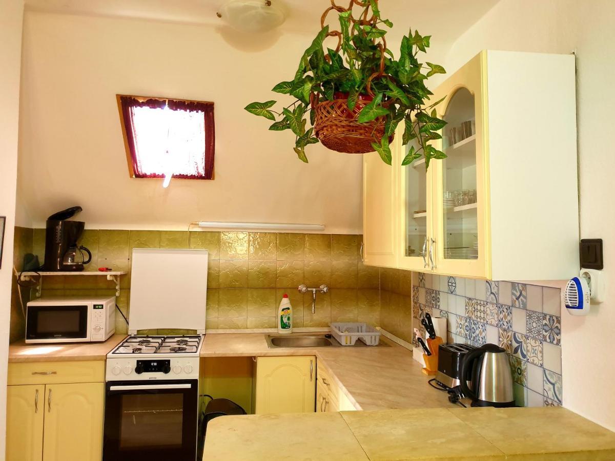 Sophie Apartment With Balcony Balatonbereny Exterior photo
